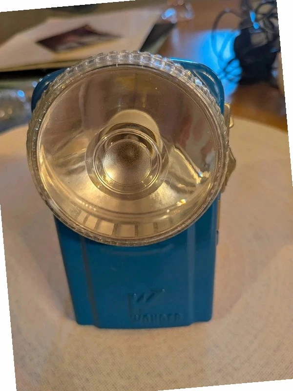 Lampe de poche vintage en metal